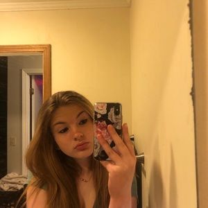 Meet your Posher, Cara